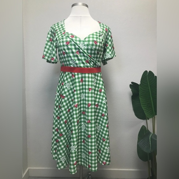 Unique Vintage Curve 1950s Green Red Ladybug Gingham Swing Dress - Size 1X/16 - Picture 3 of 5